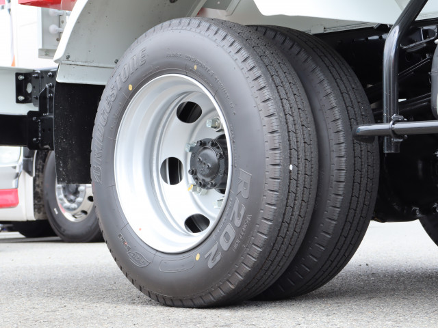 三菱 キャンター 2PG-FEA80(2WD)の写真39