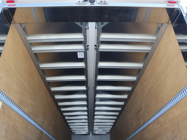 スカニア Rシリーズ YS2R6X2(6x2)の写真8