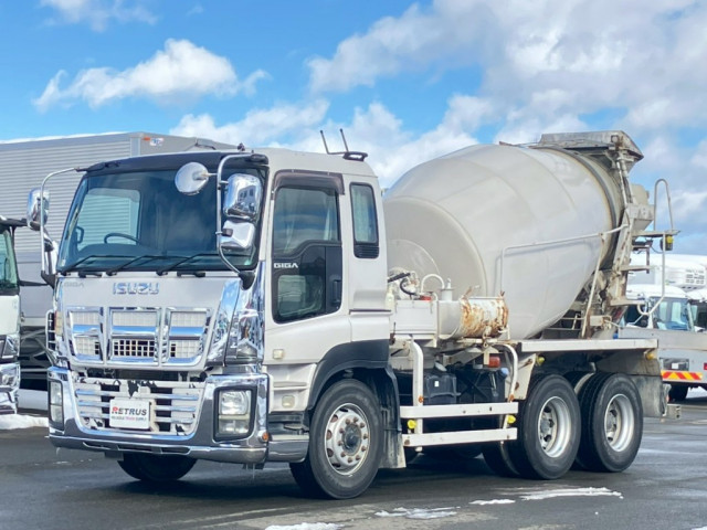 ギガ ミキサー車