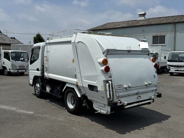 三菱 キャンター TKG-FEA50(2WD)の写真4