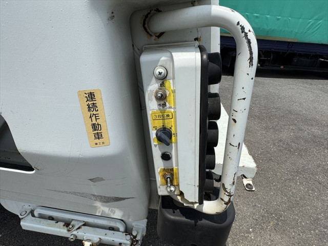 三菱 キャンター TKG-FEA50(2WD)の写真8