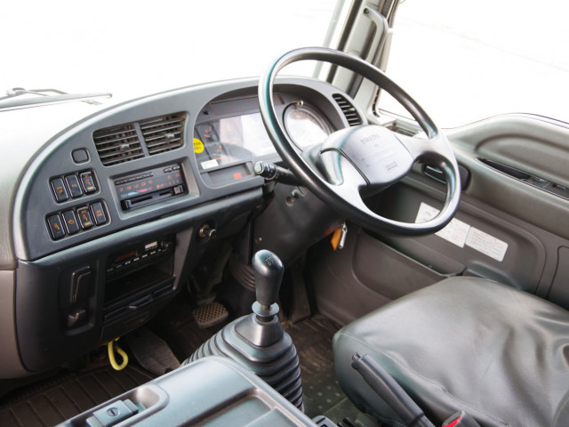 いすゞ フォワード PA-FSR34G4(2WD)の写真25
