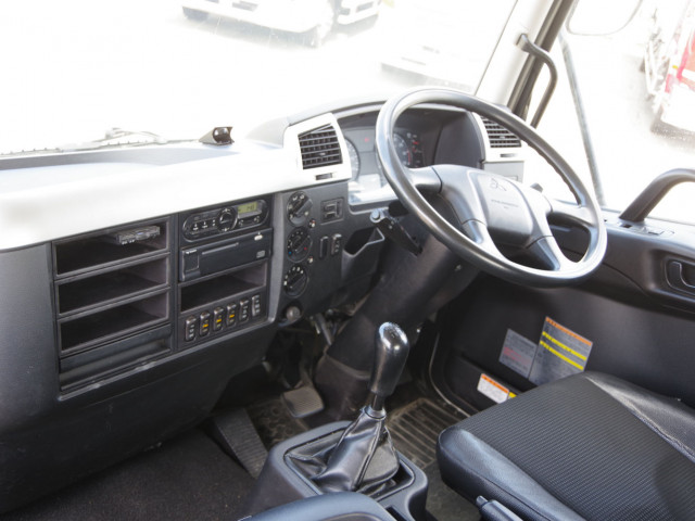 三菱 ファイター 2KG-FK61F(2WD)の写真28