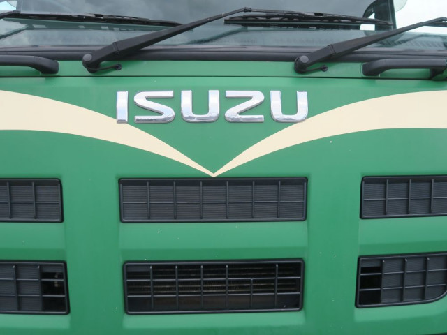いすゞ ギガ QKG-CYE77AMの写真13