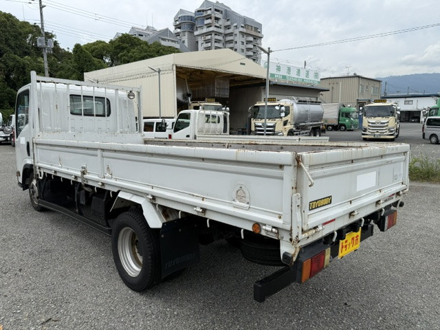 いすゞ エルフ BKG-NMR85AN(2WD)の写真5