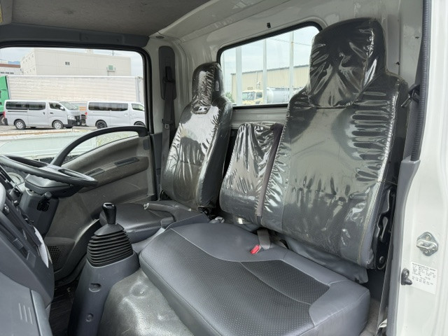 いすゞ エルフ BKG-NMR85AN(2WD)の写真11