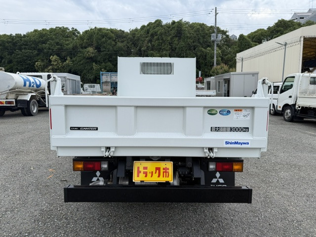 三菱 キャンター 2RG-FBA60(2WD)の写真4
