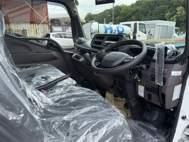 三菱 キャンター 2RG-FBA60(2WD)の写真13