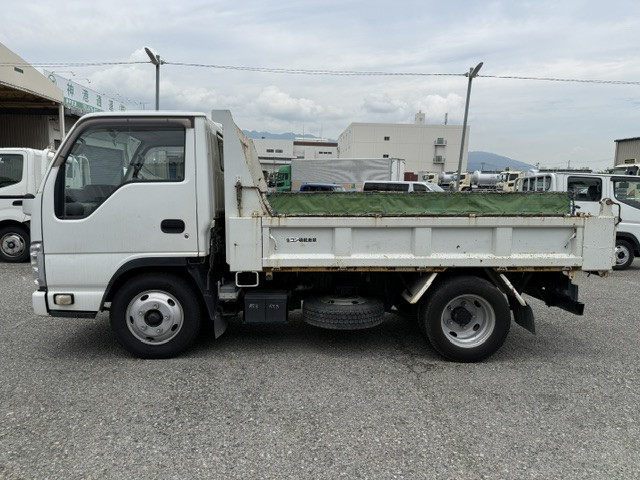 いすゞ エルフ TKG-NKR85AD(2WD)の写真5
