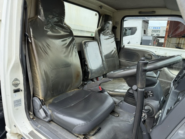 いすゞ エルフ TKG-NKR85AD(2WD)の写真10