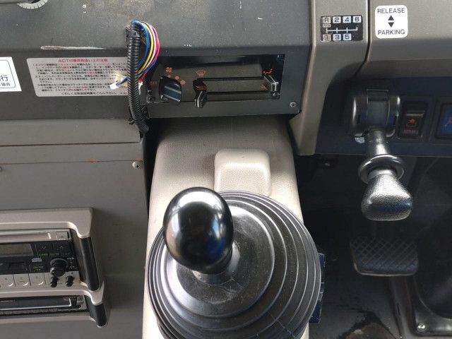 日野 ブルーリボン PKG-KV234N2(2WD)の写真9