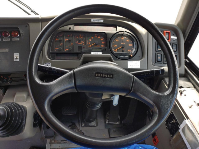 日野 ブルーリボン PKG-KV234N2(2WD)の写真11
