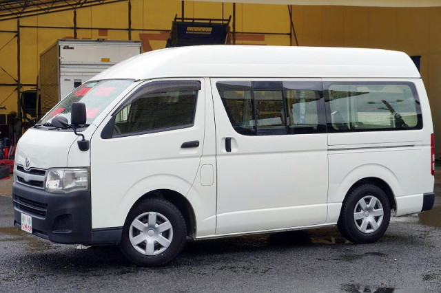 トヨタ ハイエースバン CBF-TRH200K 2WD