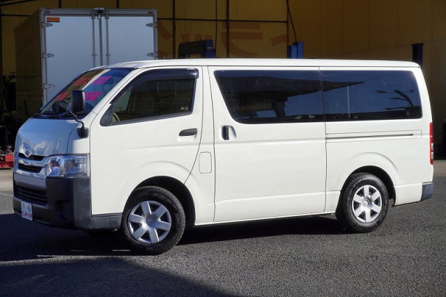 トヨタ ハイエースバン CBF-TRH200V 2WD