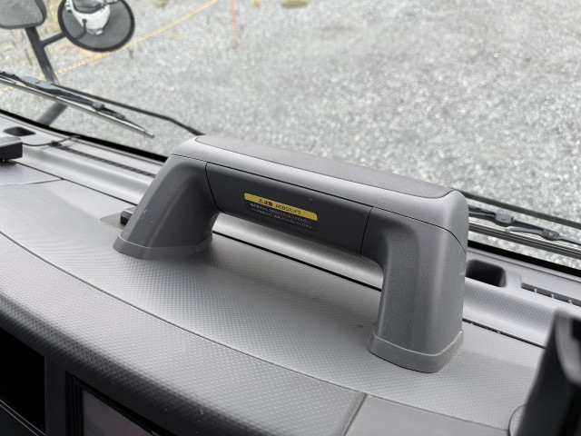 いすゞ エルフ 2RG-NLR88AN(2WD)の写真46