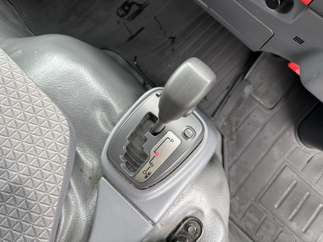 いすゞ エルフ 2RG-NLR88AN(2WD)の写真47