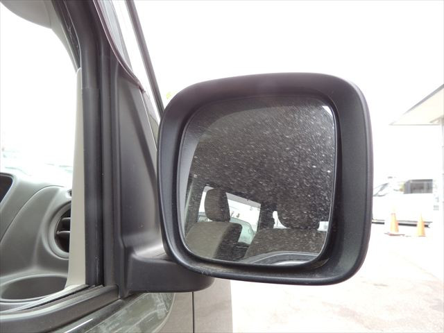 スズキ エブリイ 5BD-DA17V(2WD)の写真4