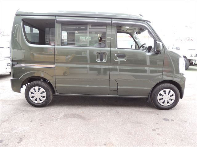 スズキ エブリイ 5BD-DA17V(2WD)の写真11