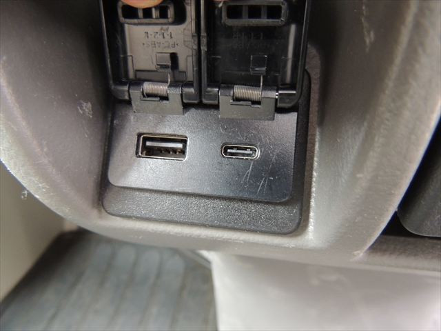 スズキ エブリイ 5BD-DA17V(2WD)の写真35