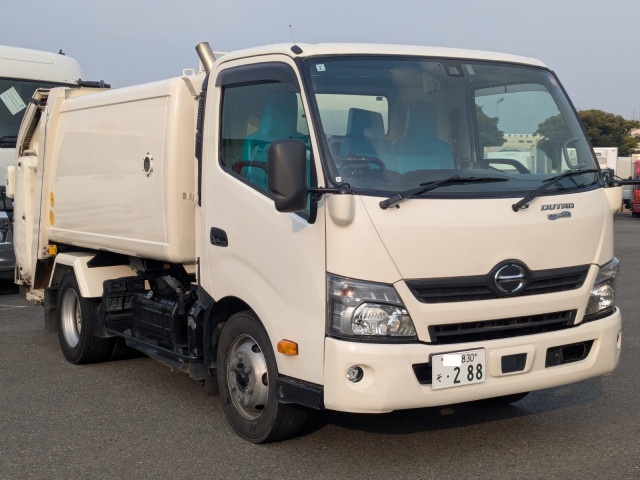 日野 デュトロ TPG-XZU702M(2WD)の写真2