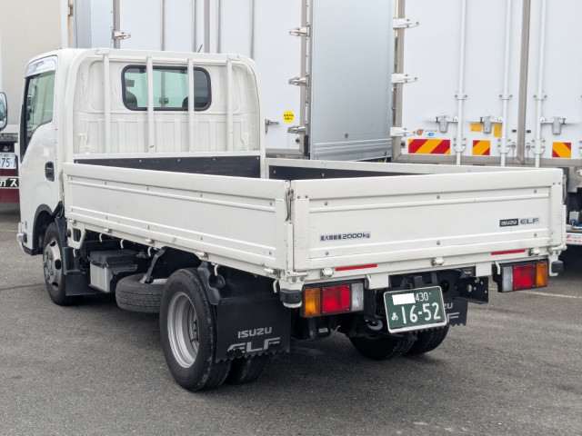 いすゞ エルフ 2TG-NJR88AF(2WD)の写真4