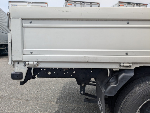 いすゞ エルフ 2TG-NJR88AF(2WD)の写真20