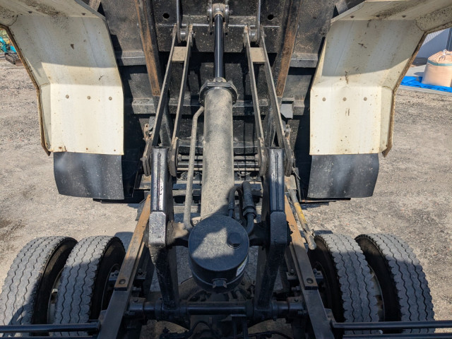 いすゞ エルフ TKG-FRR90S1(2WD)の写真19