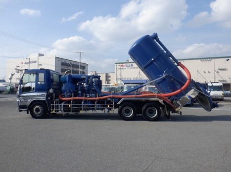 いすゞ  QKG-CYZ77AM(その他)の写真15