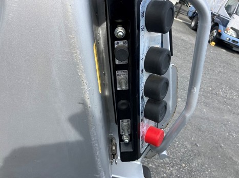 いすゞ  2PG-NPR88YN(その他)の写真16