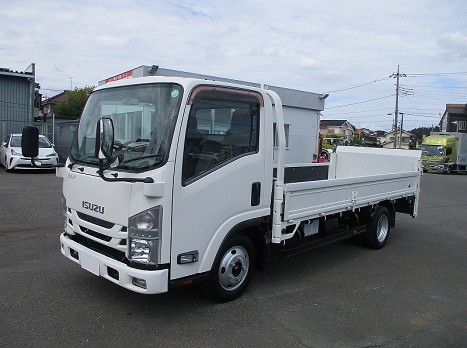 いすゞ  TRG-NMR85AR その他