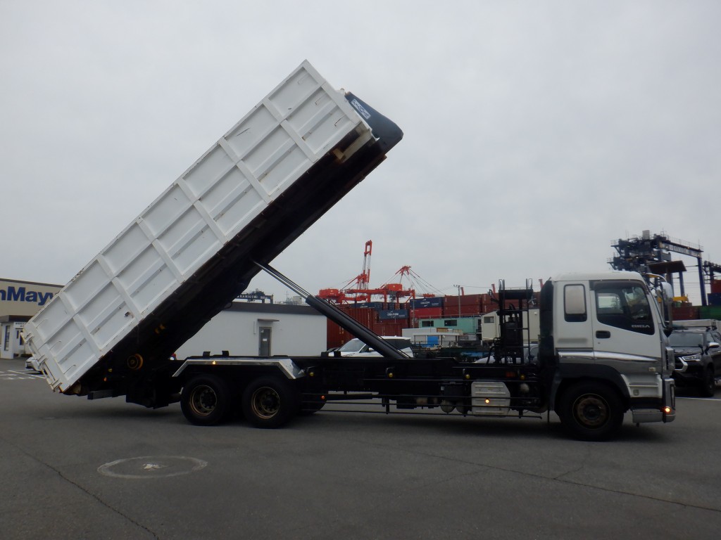 いすゞ  QKG-CYM77A(その他)の写真9