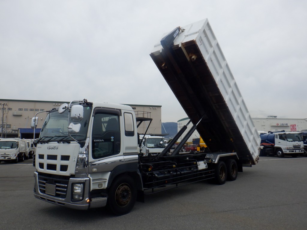 いすゞ  QKG-CYM77A(その他)の写真10