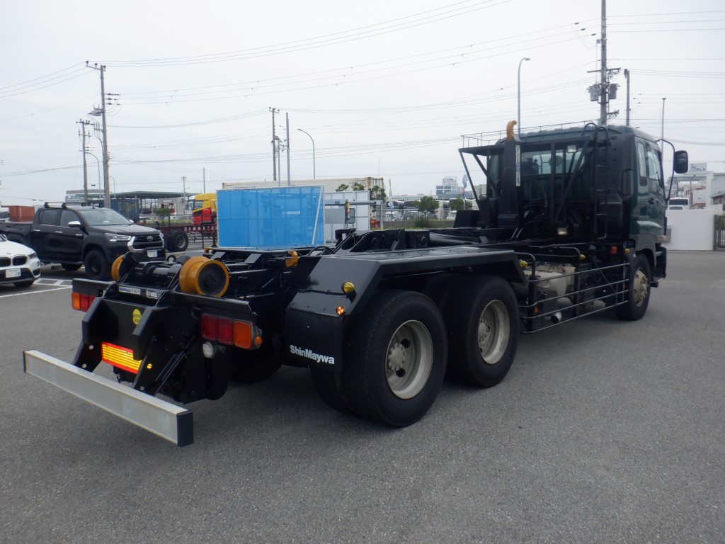 いすゞ  PDG-CYZ77Q8(その他)の写真2