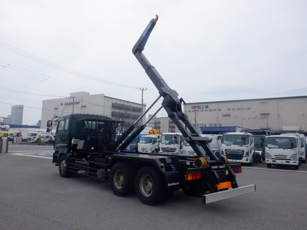 いすゞ  PDG-CYZ77Q8(その他)の写真12