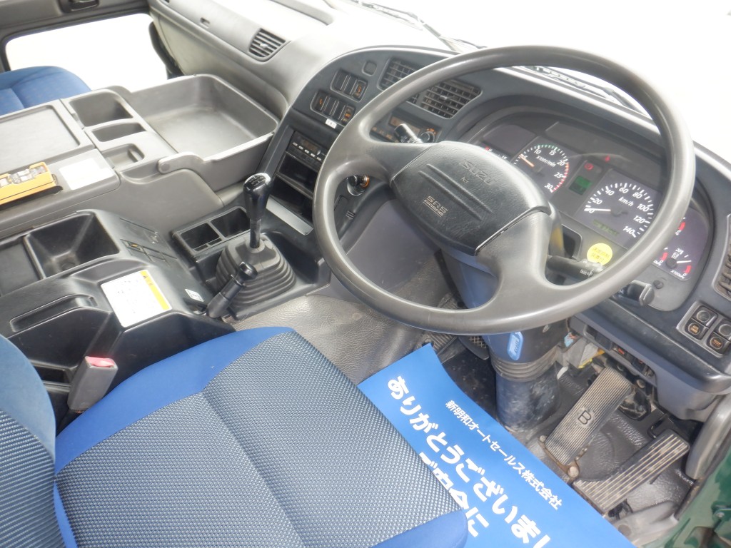 いすゞ  PDG-CYZ77Q8(その他)の写真25