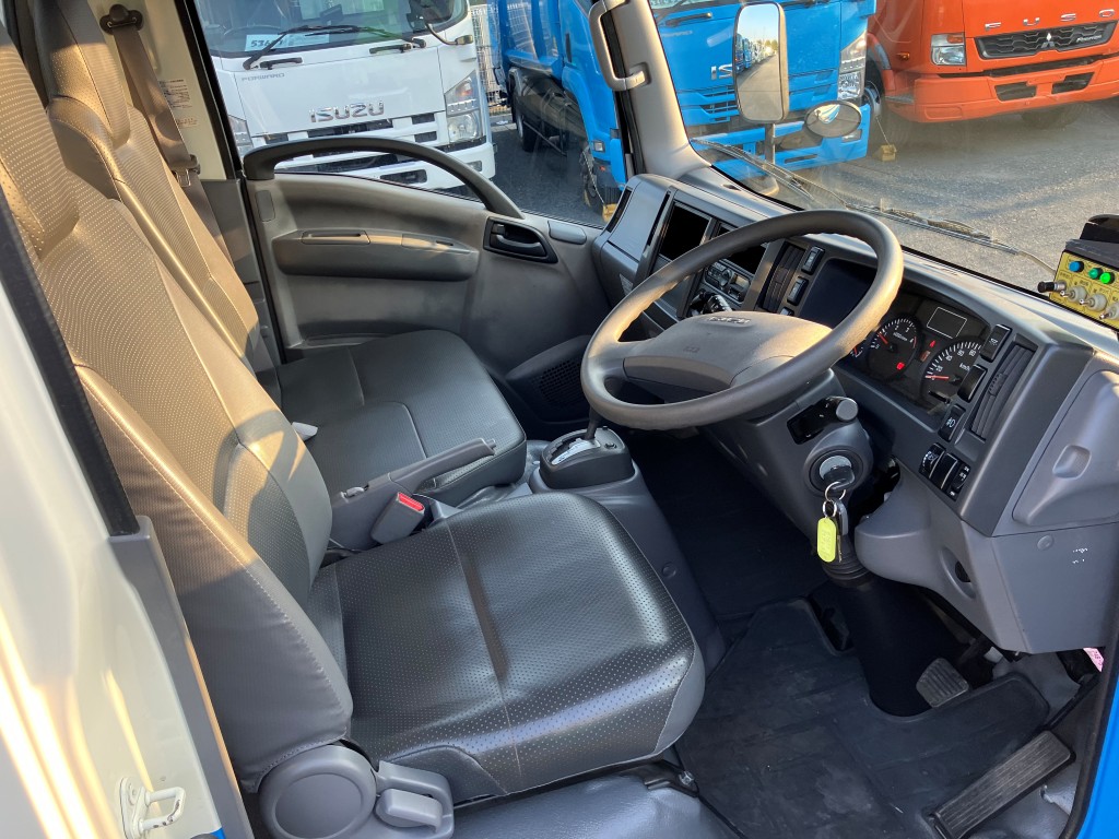 いすゞ  TPG-NMR85N(その他)の写真25