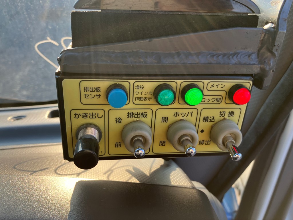 いすゞ TPG-NMR85N(その他)の写真30
