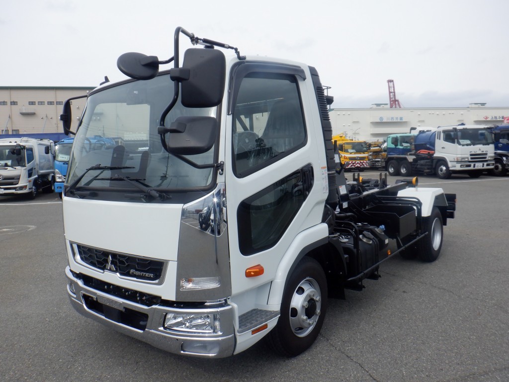 三菱  2KG-FK72F その他