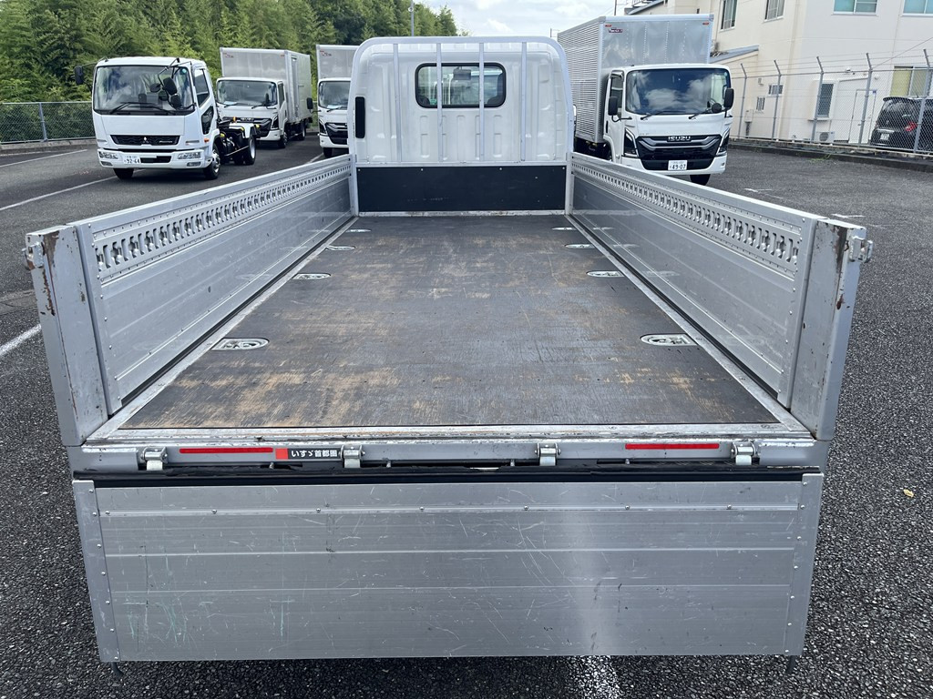 いすゞ エルフ 2RG-NLR88AR(2WD)の写真5