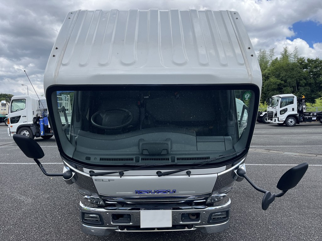 いすゞ エルフ 2RG-NLR88AR(2WD)の写真7