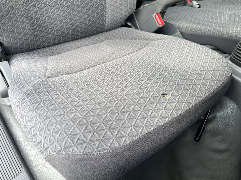 いすゞ エルフ 2RG-NLR88AR(2WD)の写真19