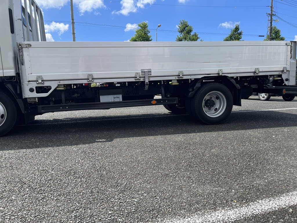 いすゞ エルフ 2RG-NLR88AR(2WD)の写真22