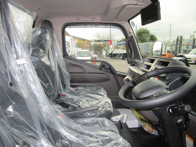 三菱 キャンター 2RG-FBA20(2WD)の写真13