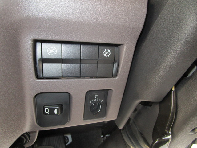 三菱 キャンター 2RG-FBA20(2WD)の写真18
