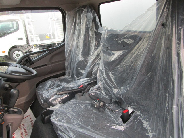 三菱 キャンター 2RG-FBA20(2WD)の写真24