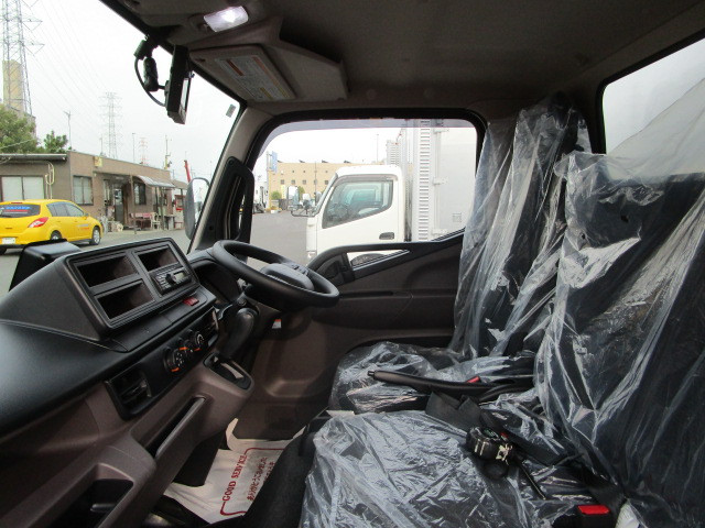 三菱 キャンター 2RG-FBA20(2WD)の写真26