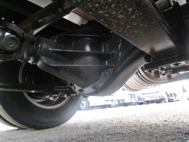 三菱 キャンター 2RG-FBA20(2WD)の写真33