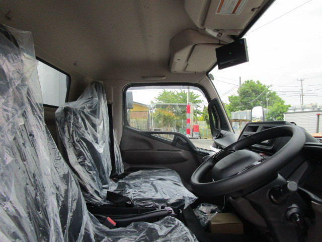 三菱 キャンター 2PG-FEB90(2WD)の写真11