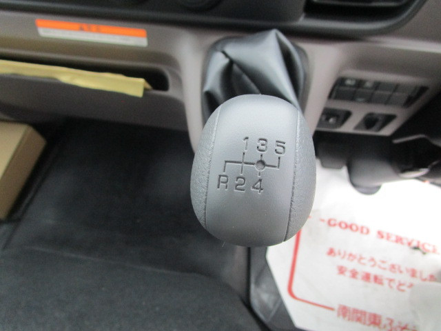 三菱 キャンター 2PG-FEB90(2WD)の写真22