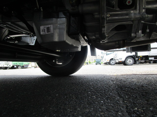 三菱 キャンター 2PG-FEB90(2WD)の写真31